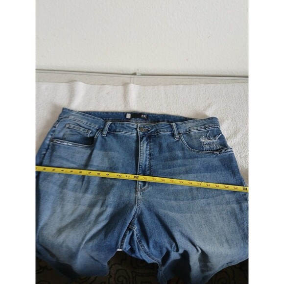 Kut From the Kloth Women’s Naomi High Rise Fab Ab Crop Straight leg 20W Plus - Picture 11 of 16